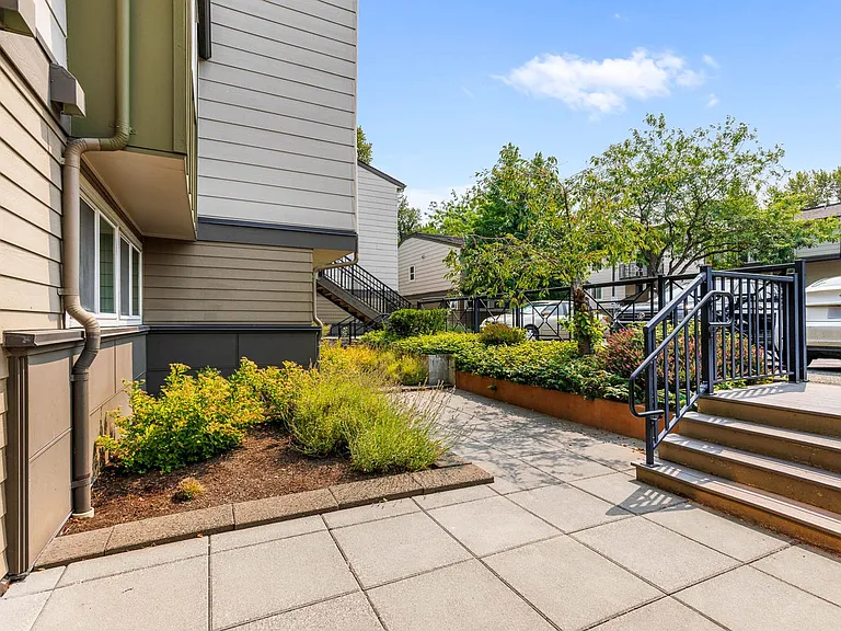 15827 NE Leary Way #B116 — Photo 2