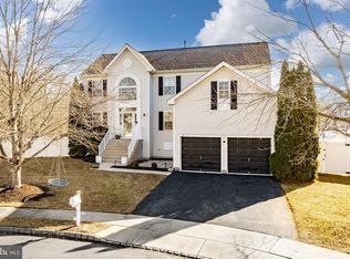 9 Clement Ct, Columbus, NJ 08022