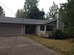 123 SW 3rd Ave, Mill City, OR 97360