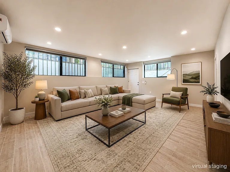 1035 N Hayworth Ave #100A — Photo 1