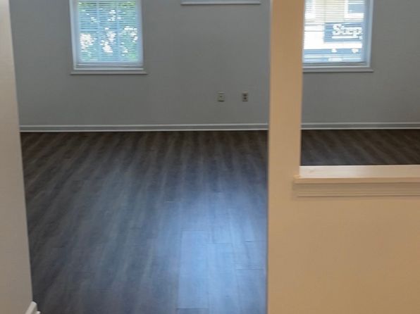 108 W State St APT A