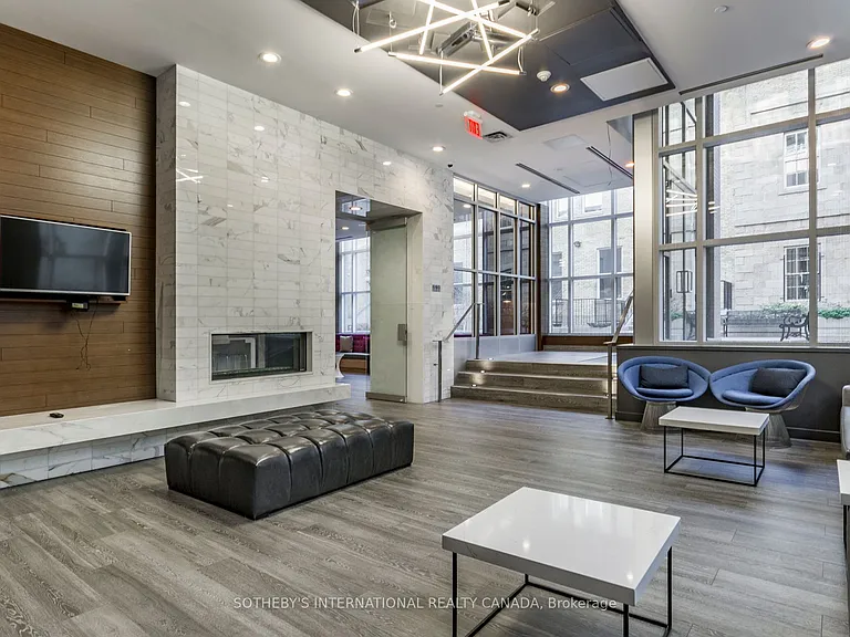 105 George St #713 — Photo 42