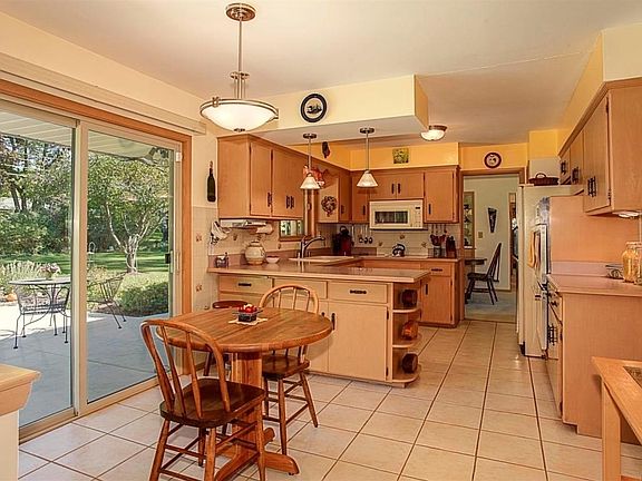 3rd image of 16060 Luella Dr