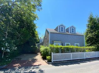 14 W Dover St, Nantucket, MA 02554