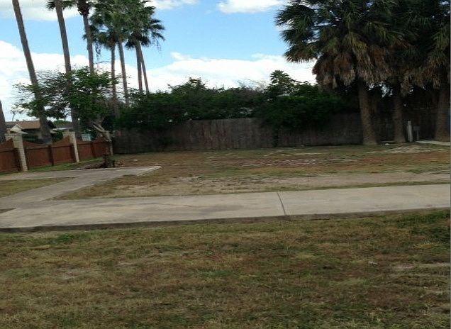 1st image of 1501 N Avalon Dr