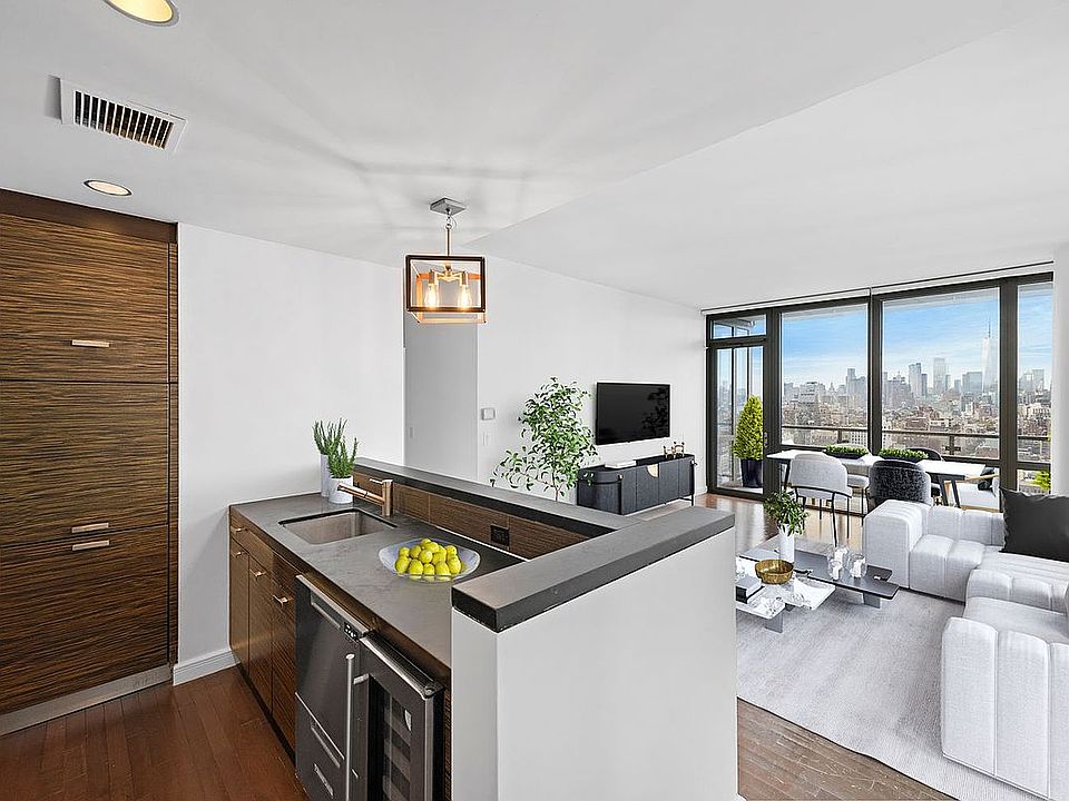 1st image of 101 W 24th St APT 29B