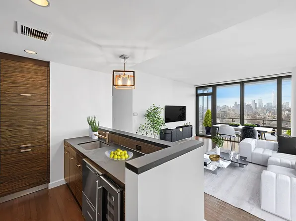 101 W 24th St APT 29B, New York, NY 10011