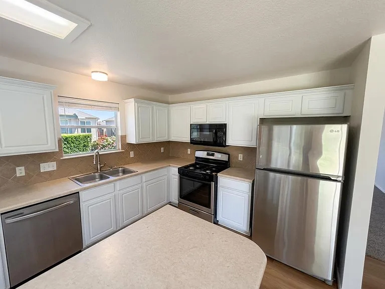 909 Settlement Cv — Photo 4