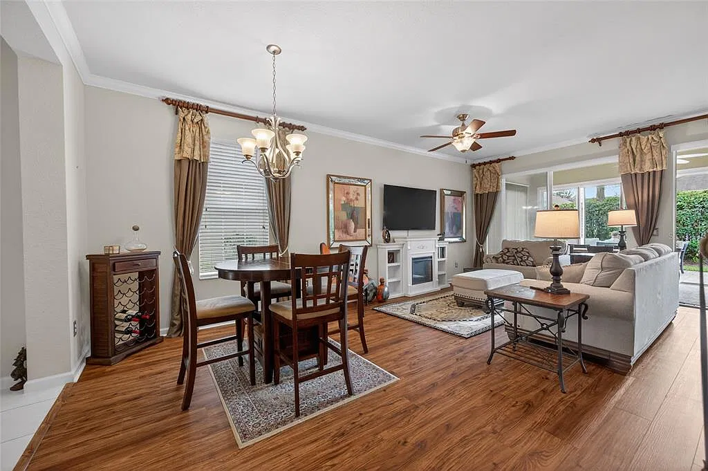 2 bed, 2.0 bath, 1556 sqft, $2,400 — Photo 3