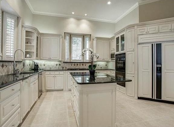 4th image of 5112 Sky Lake Dr