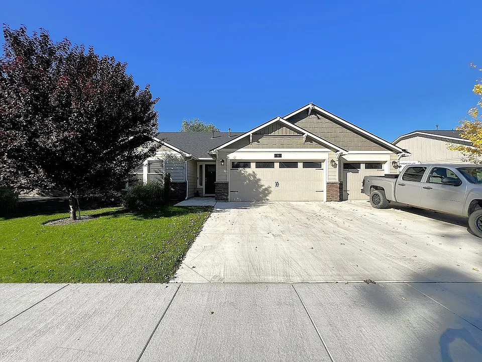 9 N Joseph Dr