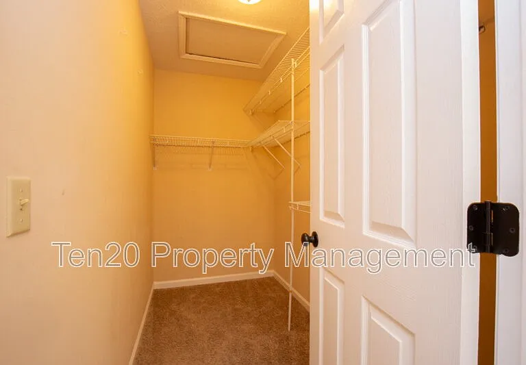 11 Leah Ct — Photo 3