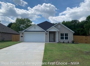3220 Sundance St, Springdale, AR 72764