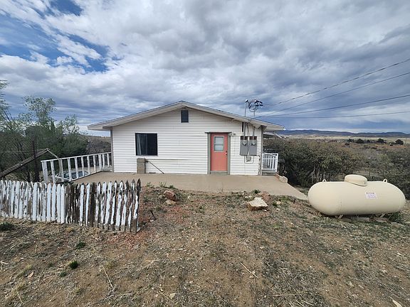 SEPARATE ENTRANCE TO BEDROOM 3