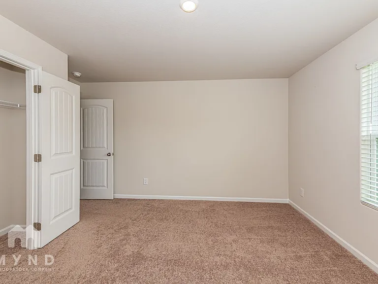 279 Royal Meadow Dr — Photo 20