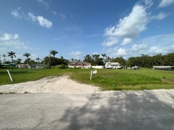 5417 Avenue D, Bokeelia, FL 33922