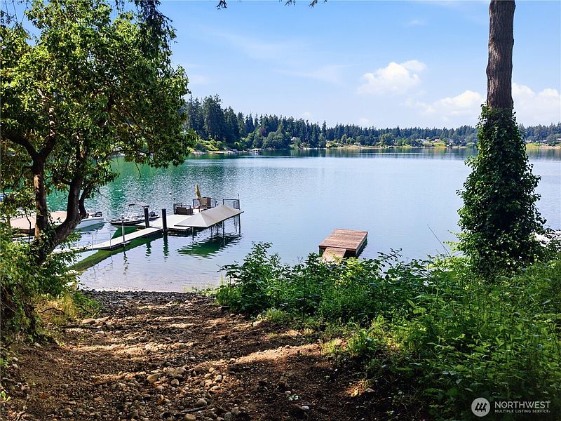 3rd image of 12795 Gravelly Lake Drive SW