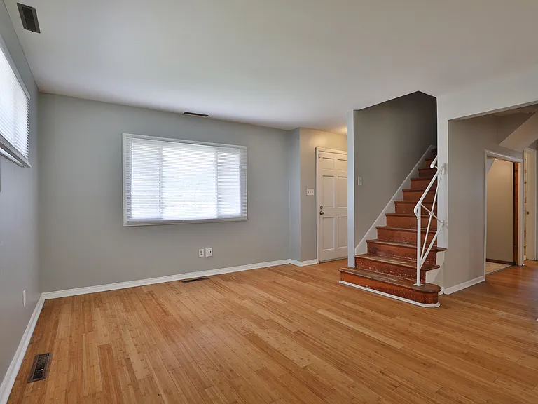 2353 Hanna Dr — Photo 4