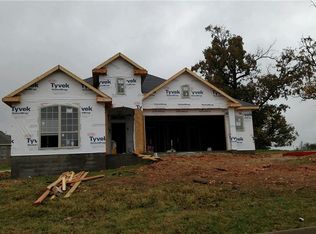 1702 Crestwood Hills Ln, Cave Springs, AR 72718