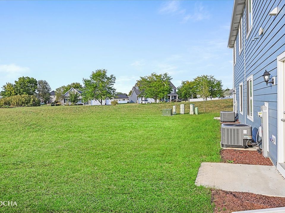 2nd image of 1106 Gillespie Ln