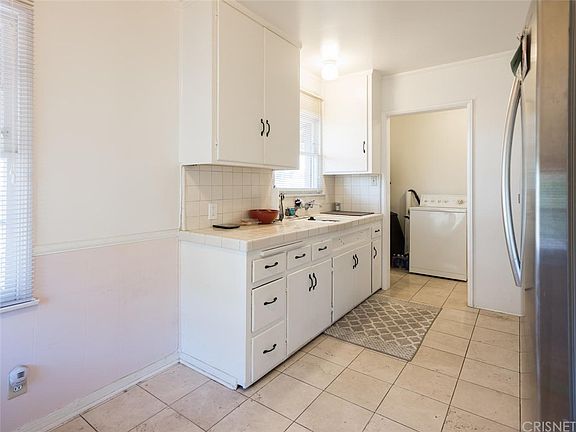4th image of 5661 Tilden Ave