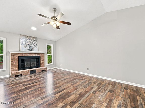 5th image of 103 Timber Drive