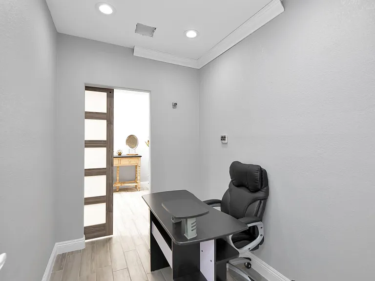 7650 N Via De Fonda — Photo 10