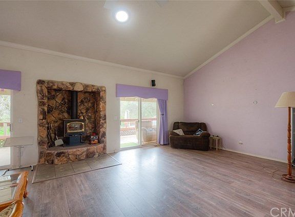 4th image of 51 Glen Cir
