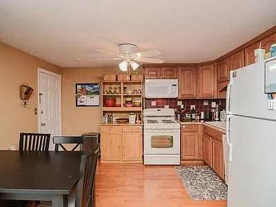 13 Cross St #12 — Photo 2