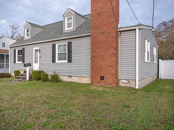 3rd image of 8702 Tidewater Dr