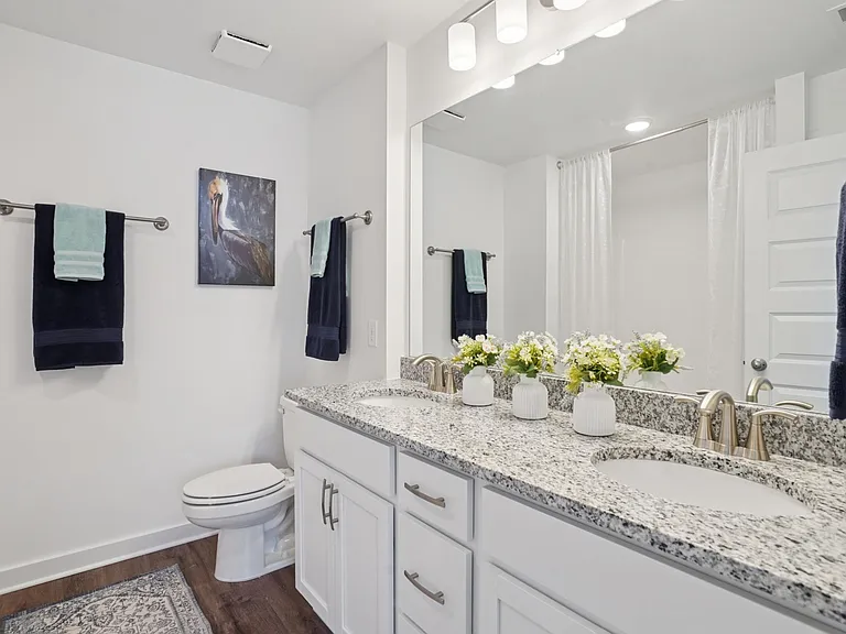 Legends Townhomes — Photo 10