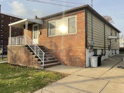 143 W 2nd St, Bayonne, NJ, 07002