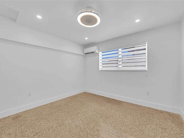 5122 NE 19th Ave #2 — Photo 25