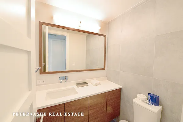 Rented by Peter Ashe | media 39