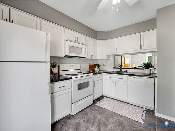 4th image of 14723 Beacon Hill Ct