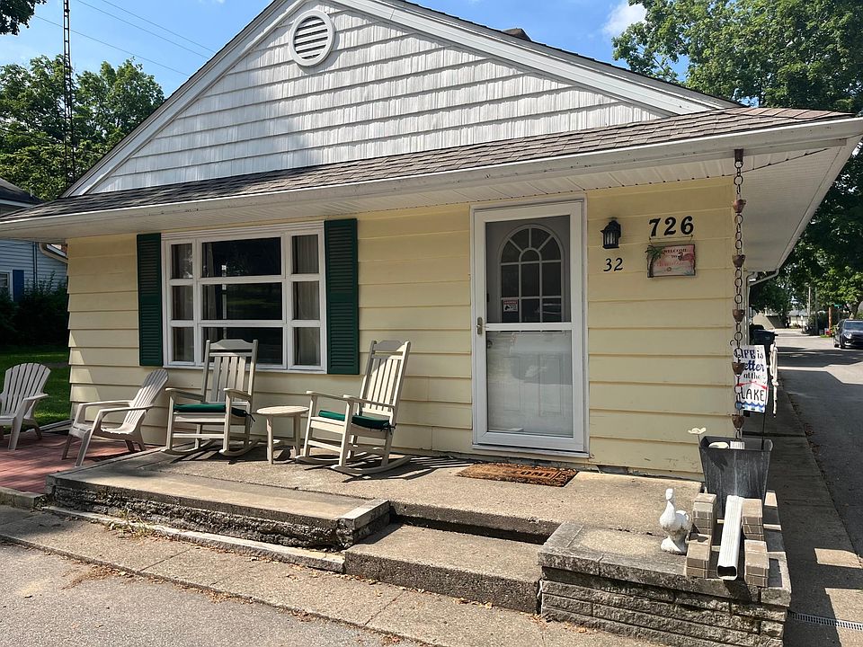1st image of 726 E Park St