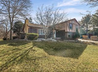 211 Covered Bridge Ln, Belleville, IL 62221