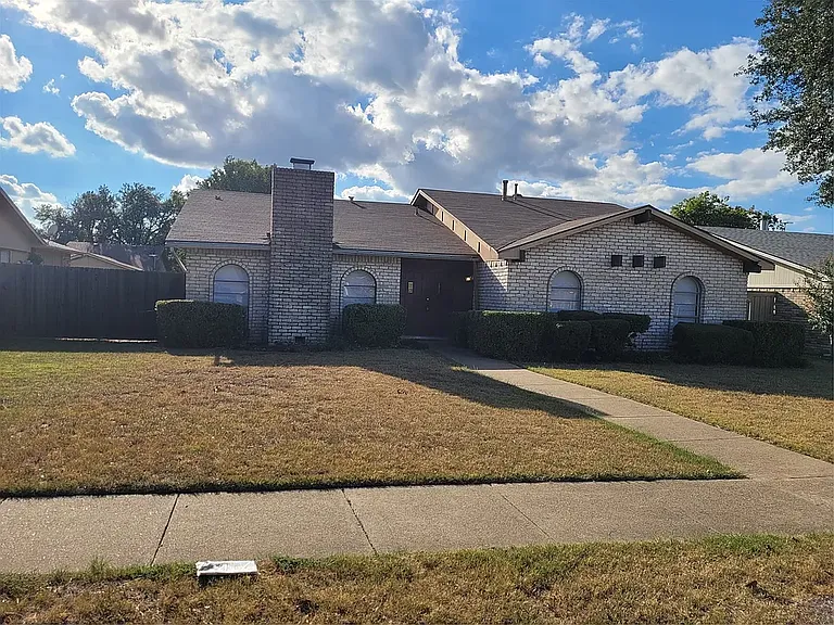 6529 Chinaberry Trl — Photo 1