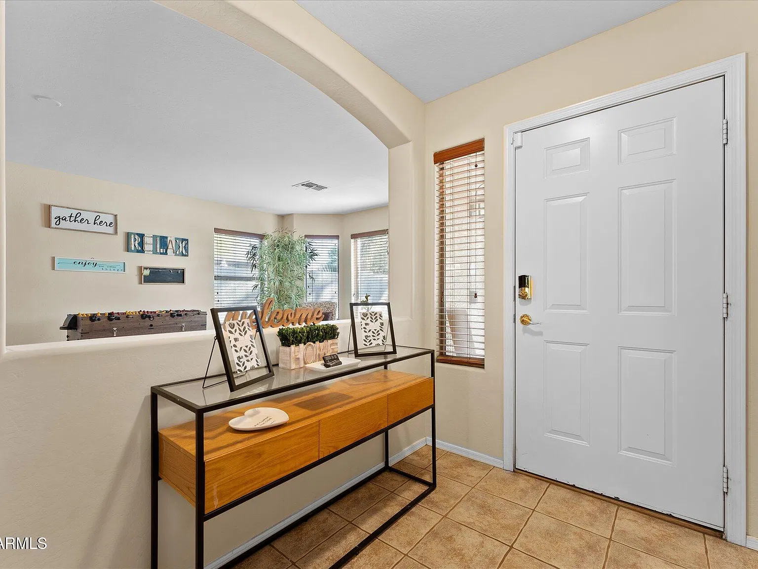 4 bed, 2.5 bath, 2872 sqft, $4,500 — Photo 4