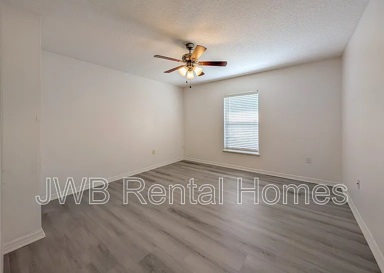 5430 Shady Pine St S — Photo 13