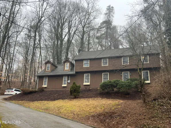 2529 Tall Pine Ln, Knoxville, TN 37920