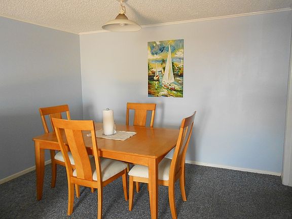 5th image of 202 E Broadway Ave #406