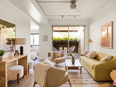 7250 Franklin Ave UNIT 111, Los Angeles, CA, 90046