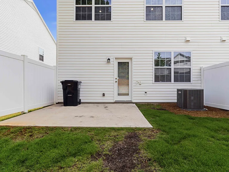 211 Stellate Pl — Photo 29