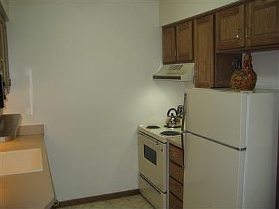 4th image of 2040 Sunset Dr #J-44
