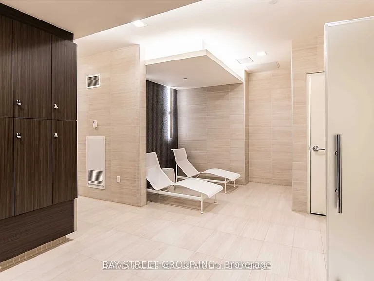 5180 Yonge St #409 — Photo 15