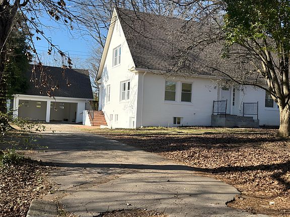 2nd image of 103 Springer Dr
