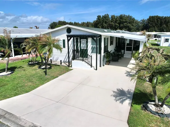 424 Loquat Dr, Barefoot Bay, FL 32976