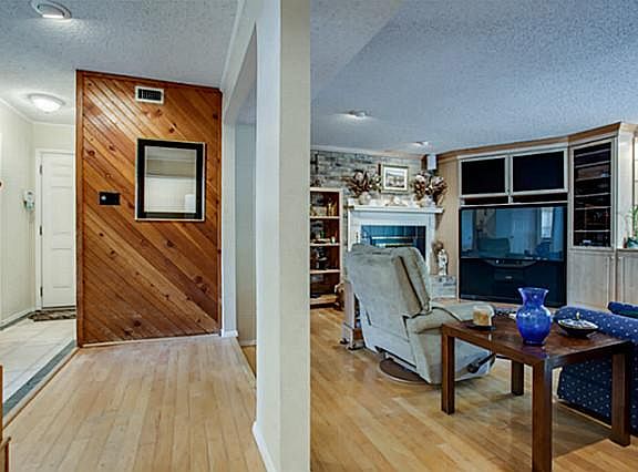 3rd image of 4809 Fawn Valley Ct