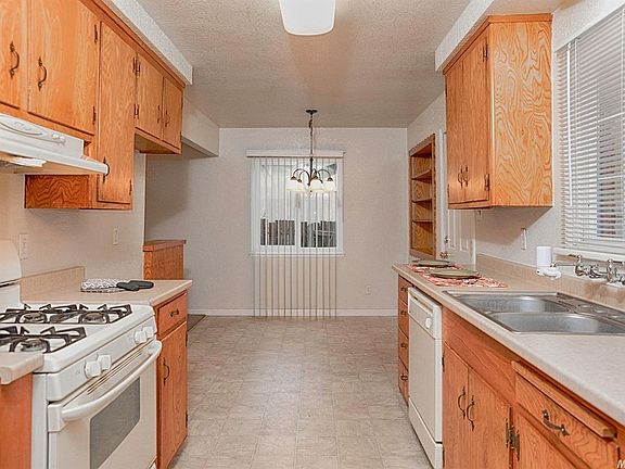 3rd image of 5507 San Juan Ave